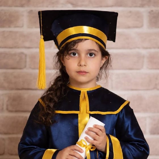 Anila Abotalebjan 8 saleh